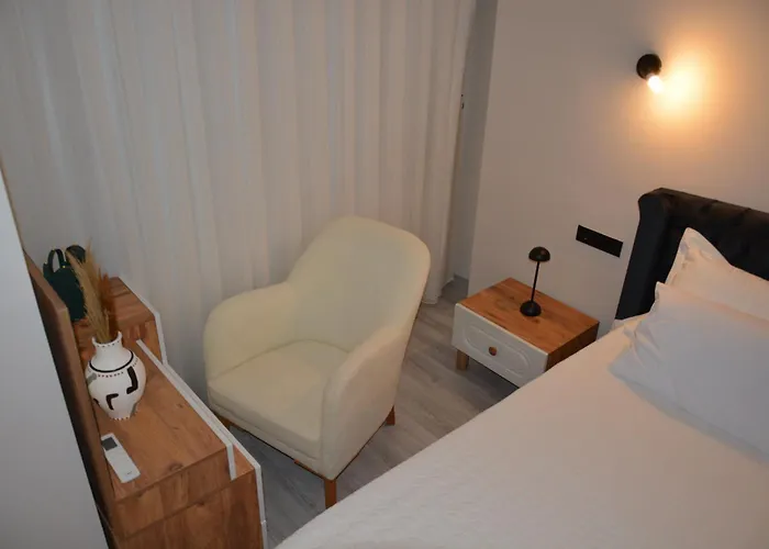 Appartement Fethiyede Evinizdeki Rahatligin Adresi 4 Oda 1 Salon 8 Yatak 2 Banyo Ihtiyaciniz Olan Tuem Esyalar Vardir