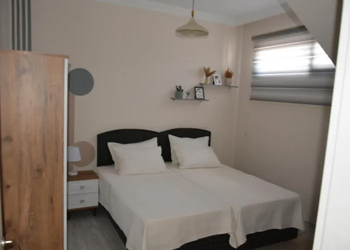 Fethiyede Evinizdeki Rahatligin Adresi 4 Oda 1 Salon 8 Yatak 2 Banyo Ihtiyaciniz Olan Tuem Esyalar Vardir Appartement *