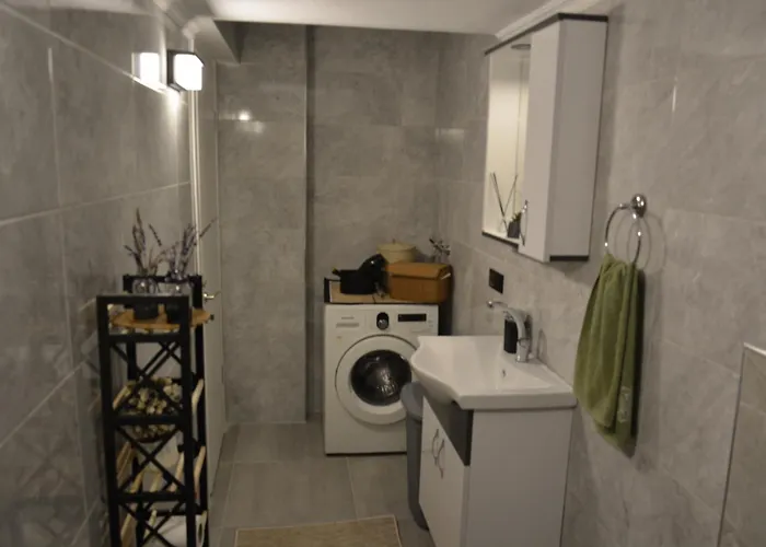 Fethiyede Evinizdeki Rahatligin Adresi 4 Oda 1 Salon 8 Yatak 2 Banyo Ihtiyaciniz Olan Tuem Esyalar Vardir شقة *