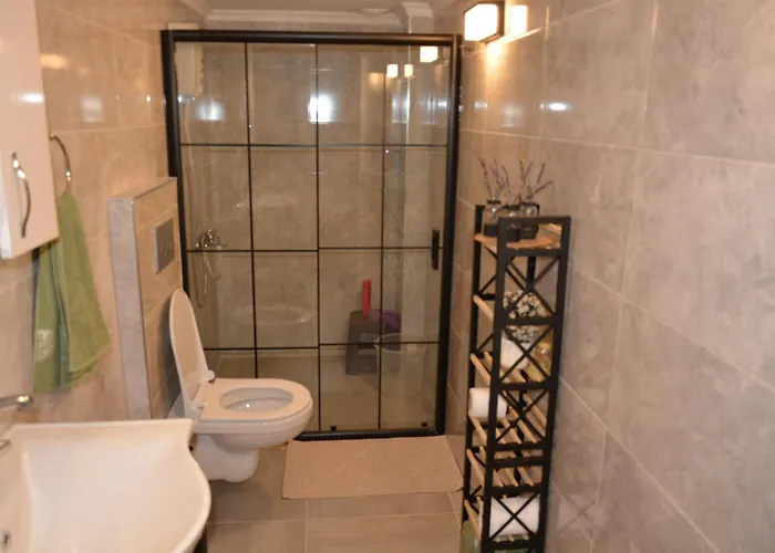 شقة Fethiyede Evinizdeki Rahatligin Adresi 4 Oda 1 Salon 8 Yatak 2 Banyo Ihtiyaciniz Olan Tuem Esyalar Vardir *