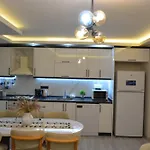 Daire Fethiyede Evinizdeki Rahatlığın Adresi 4 1 Salon 8 Yatak 2 Banyo Ihtiyacınız Olan Tüm Eşyalar Vardır