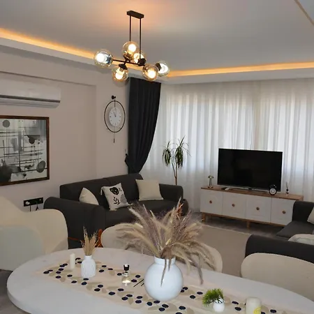 Fethiyede Evinizdeki Rahatligin Adresi 4 Oda 1 Salon 8 Yatak 2 Banyo Ihtiyaciniz Olan Tuem Esyalar Vardir 公寓