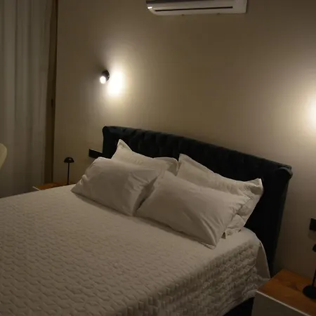 Fethiyede Evinizdeki Rahatligin Adresi 4 1 Salon 8 Yatak 2 Banyo Ihtiyaciniz Olan Tuem Esyalar Vardir * Fethiye