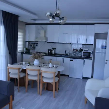 Fethiyede Evinizdeki Rahatligin Adresi 4 1 Salon 8 Yatak 2 Banyo Ihtiyaciniz Olan Tuem Esyalar Vardir