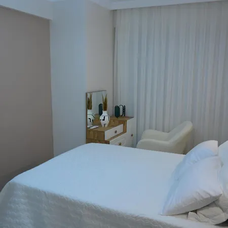 Fethiyede Evinizdeki Rahatligin Adresi 4 1 Salon 8 Yatak 2 Banyo Ihtiyaciniz Olan Tuem Esyalar Vardir *