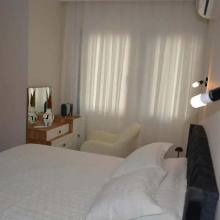 Apartment Fethiyede Evinizdeki Rahatligin Adresi 4 1 Salon 8 Yatak 2 Banyo Ihtiyaciniz Olan Tuem Esyalar Vardir *