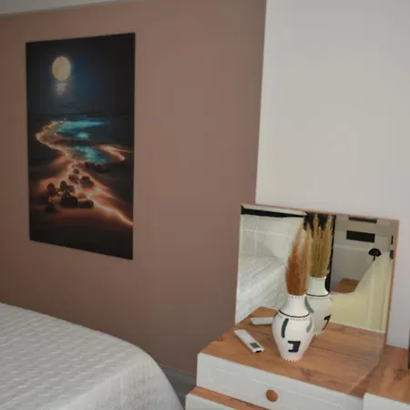 Fethiyede Evinizdeki Rahatligin Adresi 4 1 Salon 8 Yatak 2 Banyo Ihtiyaciniz Olan Tuem Esyalar Vardir Apartment