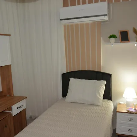 Fethiyede Evinizdeki Rahatligin Adresi 4 1 Salon 8 Yatak 2 Banyo Ihtiyaciniz Olan Tuem Esyalar Vardir Apartment *