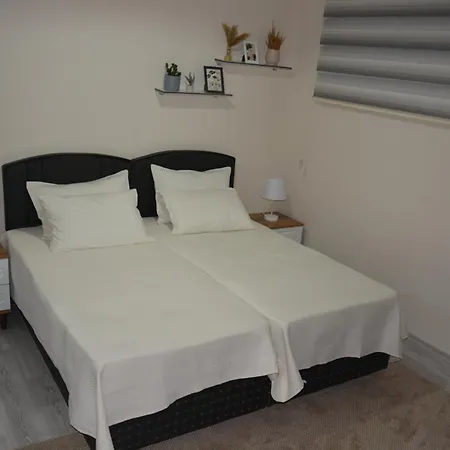 Apartment Fethiyede Evinizdeki Rahatligin Adresi 4 1 Salon 8 Yatak 2 Banyo Ihtiyaciniz Olan Tuem Esyalar Vardir Fethiye