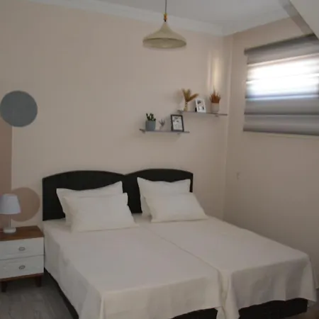 Fethiyede Evinizdeki Rahatligin Adresi 4 1 Salon 8 Yatak 2 Banyo Ihtiyaciniz Olan Tuem Esyalar Vardir Apartment