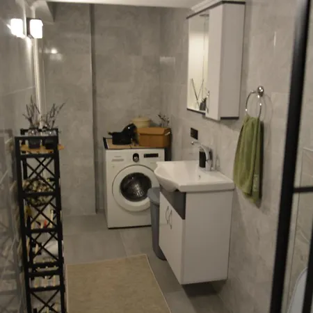 Apartment Fethiyede Evinizdeki Rahatligin Adresi 4 1 Salon 8 Yatak 2 Banyo Ihtiyaciniz Olan Tuem Esyalar Vardir Fethiye