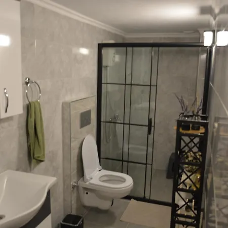 Fethiyede Evinizdeki Rahatligin Adresi 4 1 Salon 8 Yatak 2 Banyo Ihtiyaciniz Olan Tuem Esyalar Vardir *