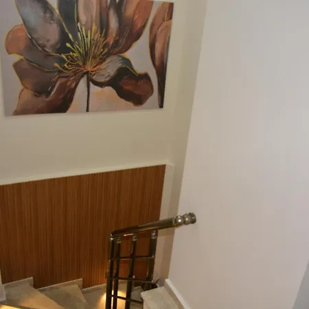Apartment Fethiyede Evinizdeki Rahatligin Adresi 4 1 Salon 8 Yatak 2 Banyo Ihtiyaciniz Olan Tuem Esyalar Vardir Fethiye