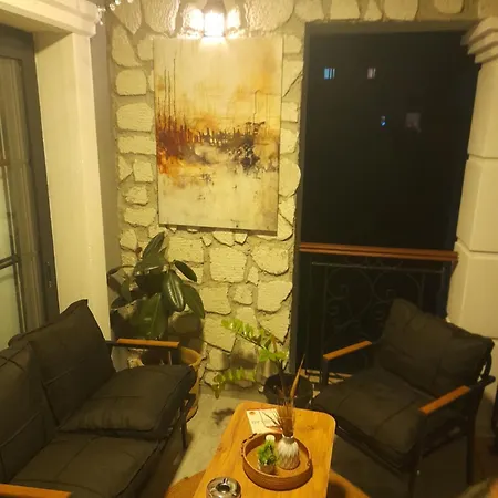 Fethiyede Evinizdeki Rahatligin Adresi 4 1 Salon 8 Yatak 2 Banyo Ihtiyaciniz Olan Tuem Esyalar Vardir
