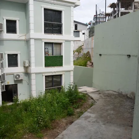 Apartment Fethiyede Evinizdeki Rahatligin Adresi 4 1 Salon 8 Yatak 2 Banyo Ihtiyaciniz Olan Tuem Esyalar Vardir Fethiye