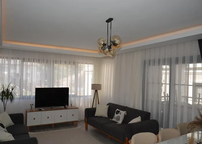 Fethiyede Evinizdeki Rahatligin Adresi 4 Oda 1 Salon 8 Yatak 2 Banyo Ihtiyaciniz Olan Tuem Esyalar Vardir * 费特希耶