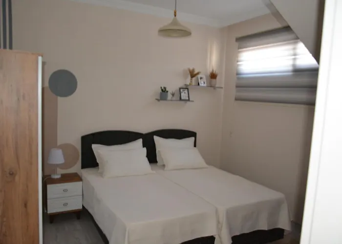 Fethiyede Evinizdeki Rahatligin Adresi 4 Oda 1 Salon 8 Yatak 2 Banyo Ihtiyaciniz Olan Tuem Esyalar Vardir 公寓