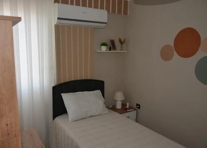 Apartmán Fethiyede Evinizdeki Rahatligin Adresi 4 Oda 1 Salon 8 Yatak 2 Banyo Ihtiyaciniz Olan Tuem Esyalar Vardir *