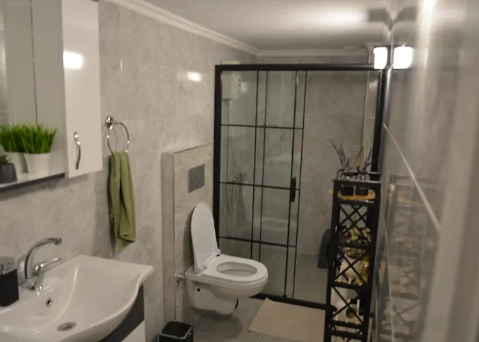 Fethiyede Evinizdeki Rahatligin Adresi 4 Oda 1 Salon 8 Yatak 2 Banyo Ihtiyaciniz Olan Tuem Esyalar Vardir *