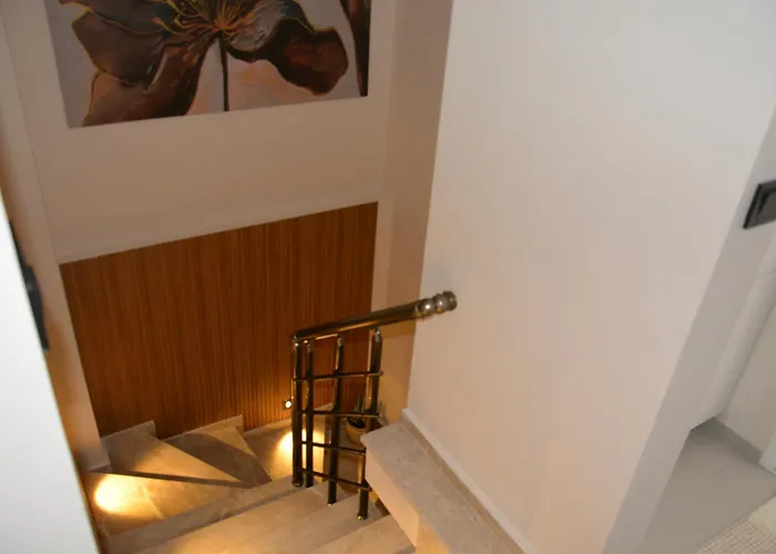 Fethiyede Evinizdeki Rahatligin Adresi 4 Oda 1 Salon 8 Yatak 2 Banyo Ihtiyaciniz Olan Tuem Esyalar Vardir 公寓 费特希耶